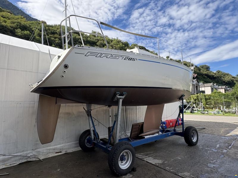Beneteau First 285