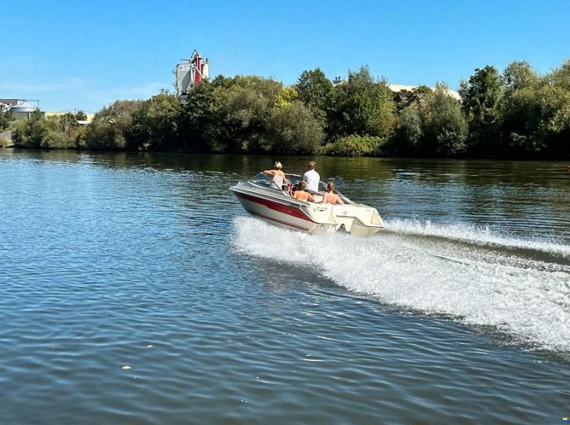 Sea Ray 200 CC