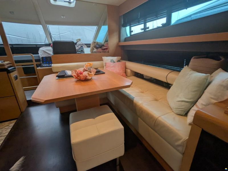 Fairline Squadron 55