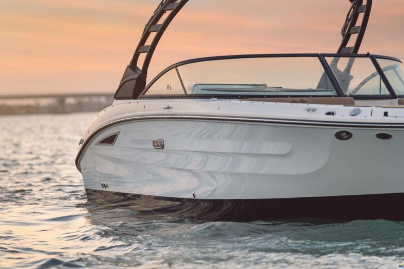 Sea Ray SDX 270