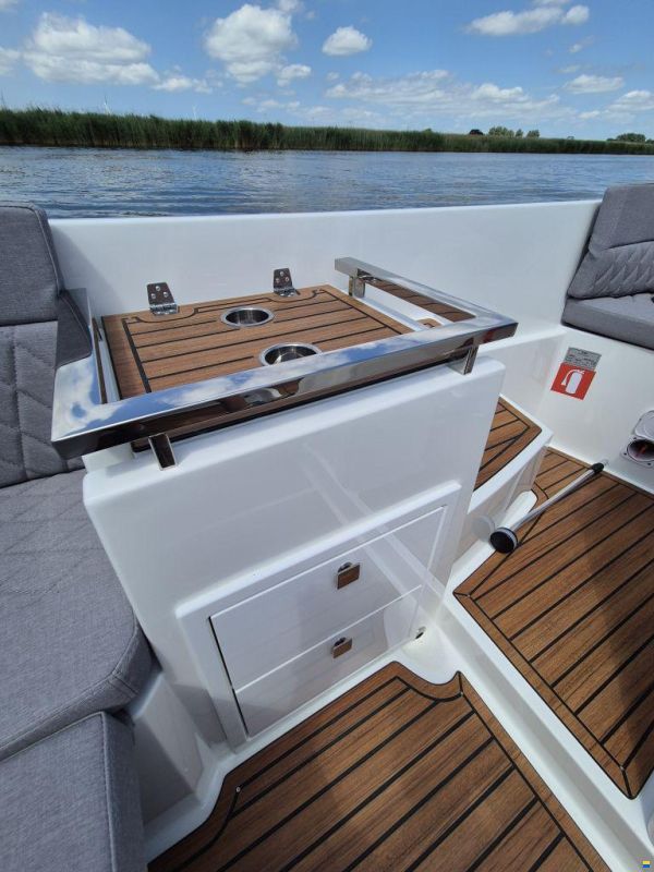 Aqua 24 T7 Tender sloep