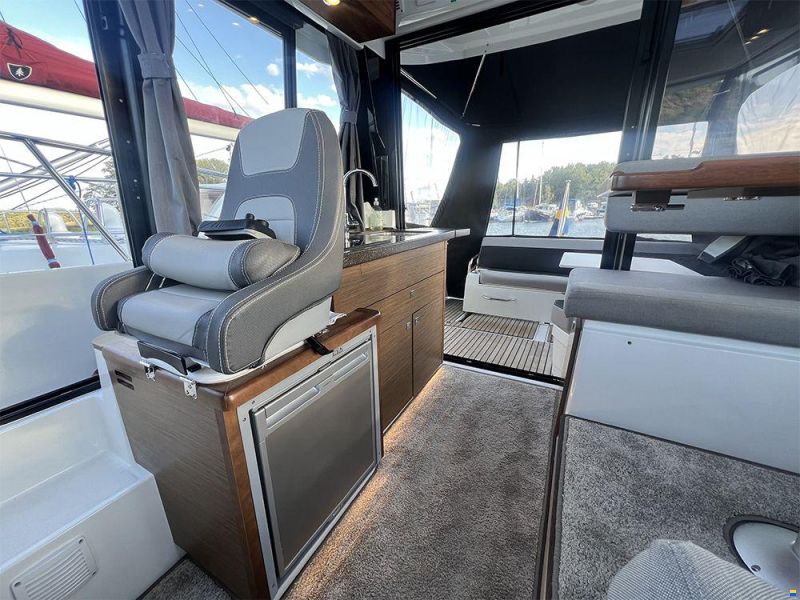 Jeanneau Merry Fisher 895