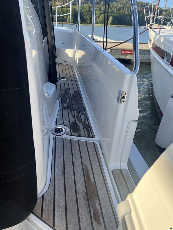 Jeanneau Merry Fisher 895