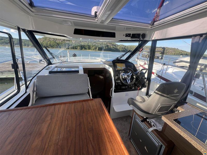Jeanneau Merry Fisher 895