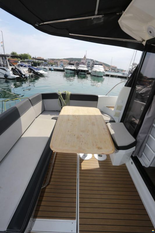 Jeanneau Merry Fisher 1095