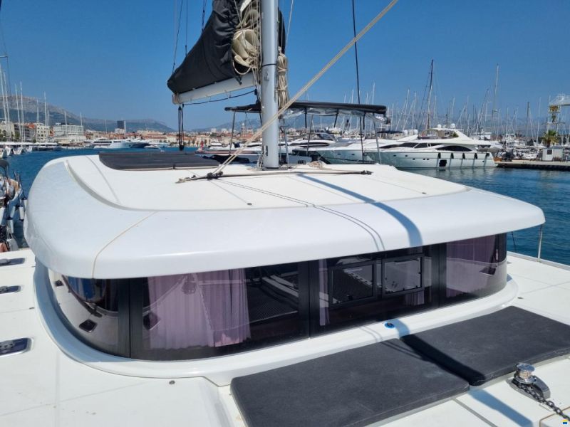 Lagoon 42
