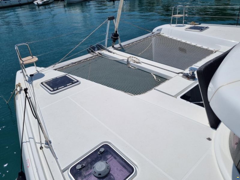 Lagoon 42