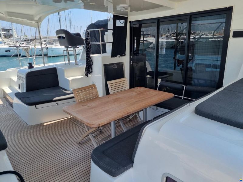 Lagoon 42