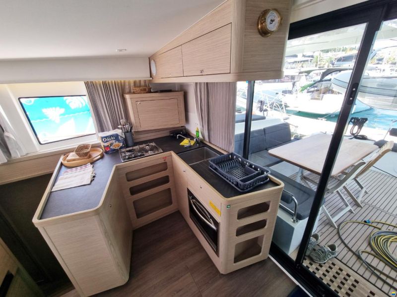 Lagoon 42
