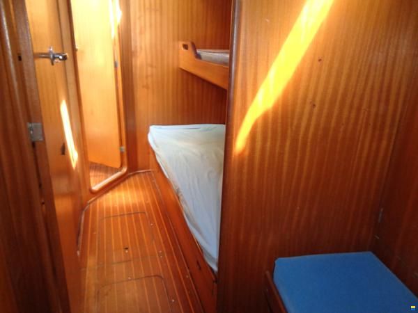 Bavaria 44