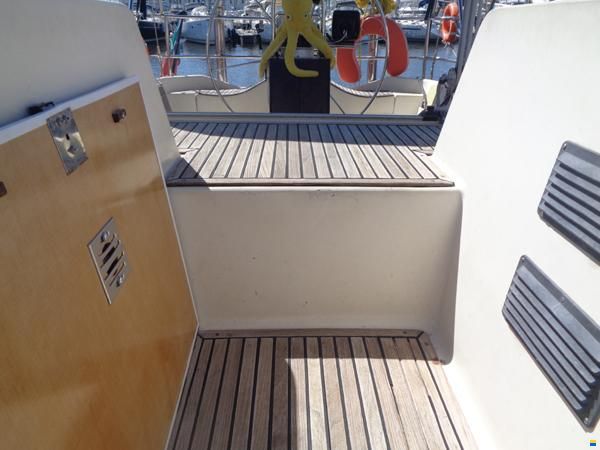 Bavaria 44