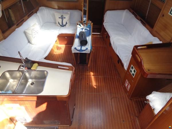 Bavaria 44
