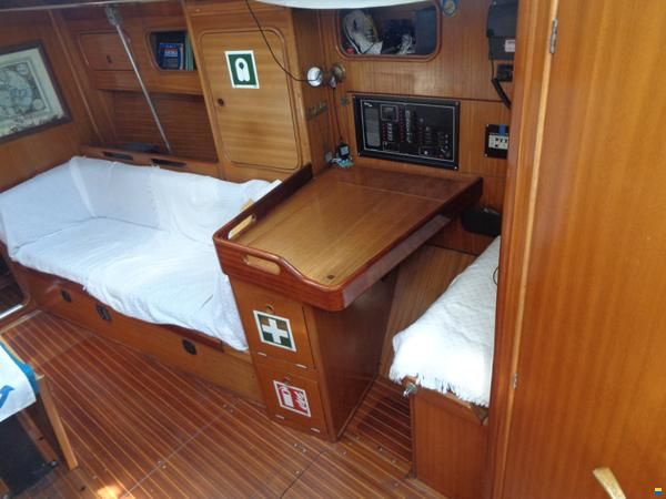 Bavaria 44