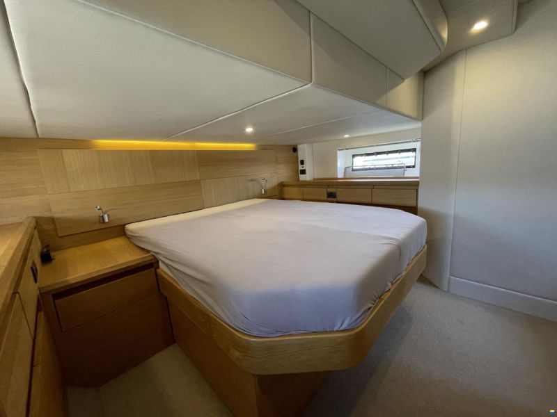 Sealine C 48