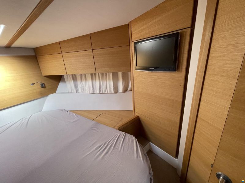 Sealine C 48
