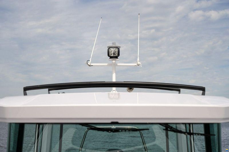 Axopar 29 XC Cross Cabin