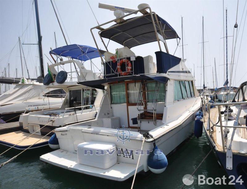 Riviera Marine 35 Fly