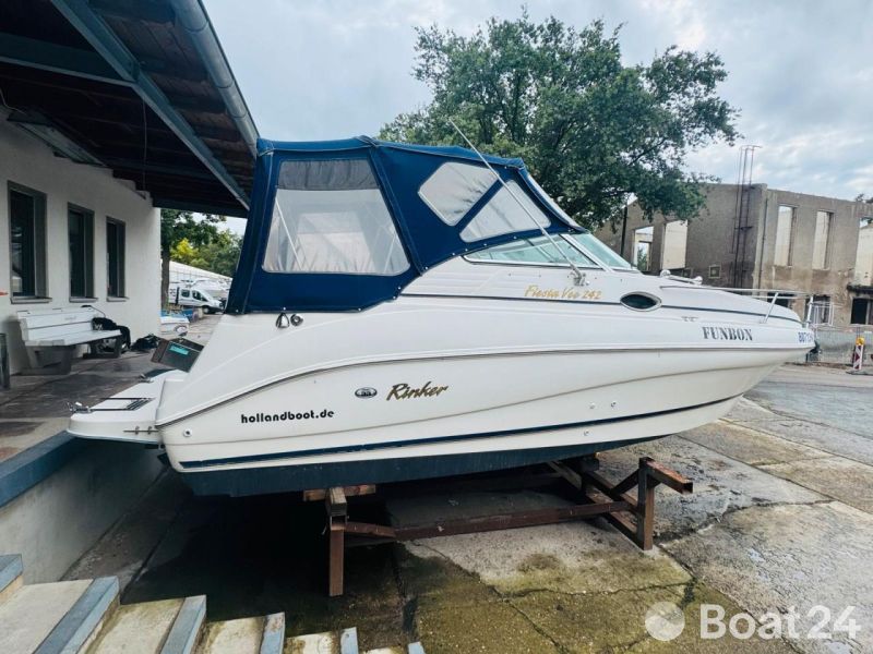 Rinker 242 FIESTA FEE