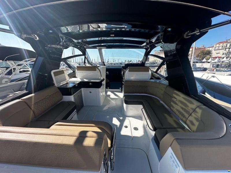 Sea Ray Sundancer 370