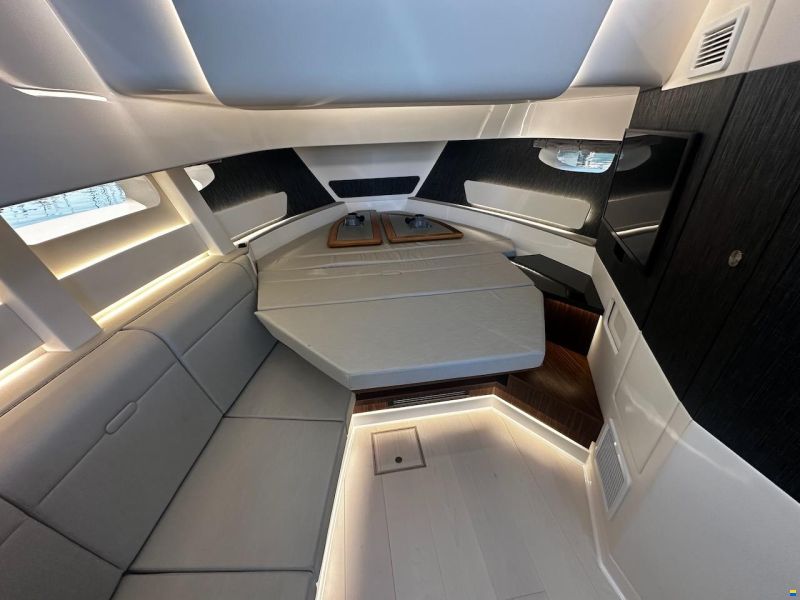 Sea Ray Sundancer 370