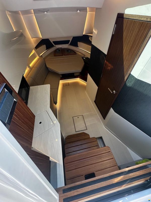 Sea Ray Sundancer 370