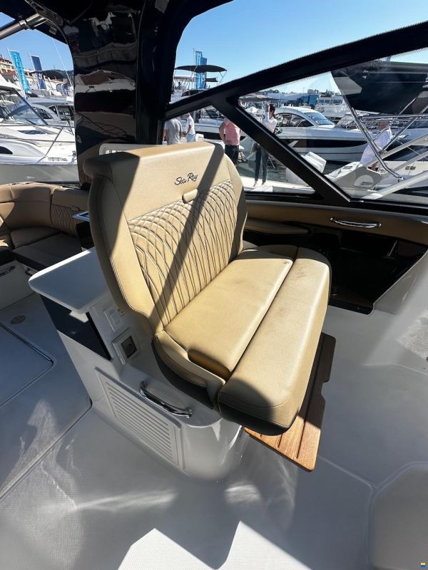 Sea Ray Sundancer 370
