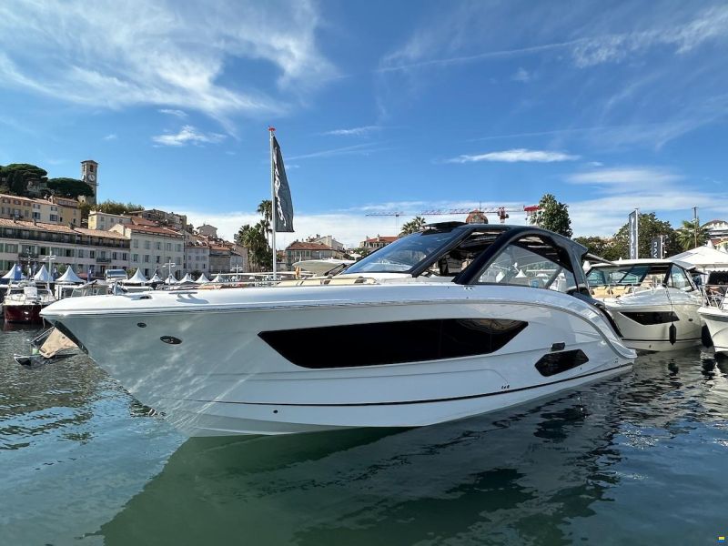Sea Ray Sundancer 370
