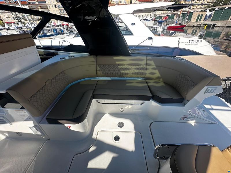 Sea Ray Sundancer 370