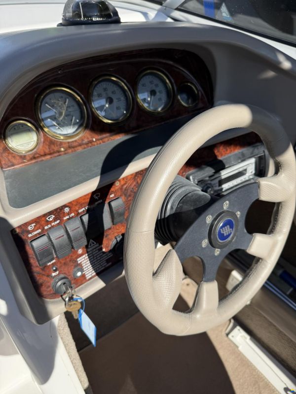 Four Winns Sundowner 245