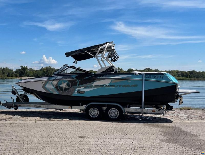 Correct Craft Super Air Nautique G23