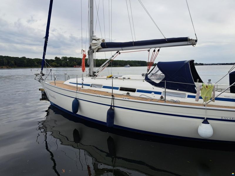 Bavaria 37