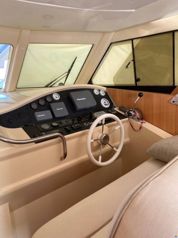 Greenline 33 Hybrid ready