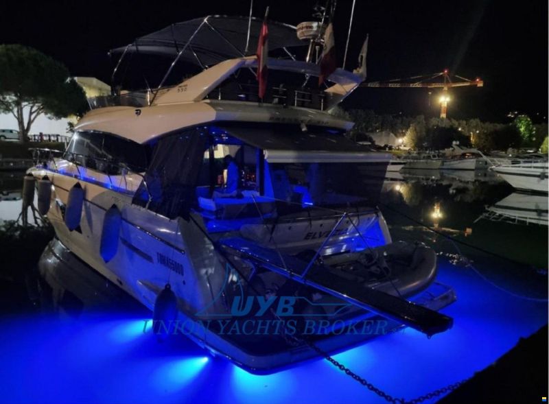 Prestige 550