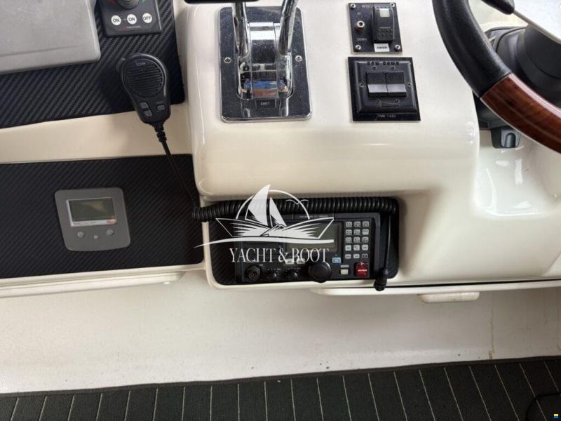 Sea Ray Sundancer 370