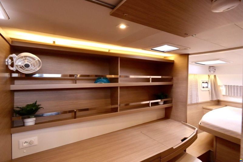 Lagoon 42 Full specs