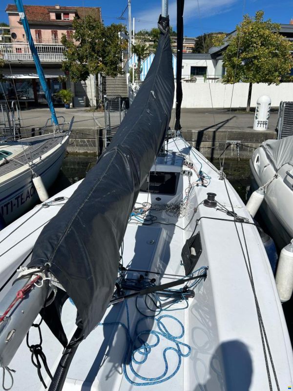 Esse 850 with Mooring spot Lutry