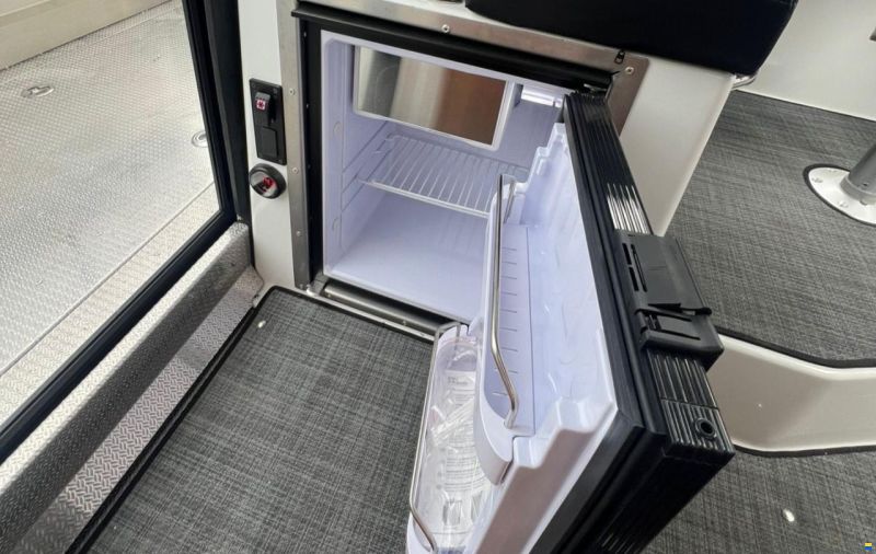 Buster Phantom Cabin