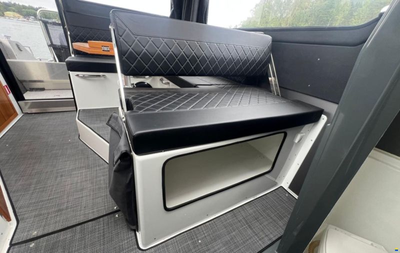 Buster Phantom Cabin