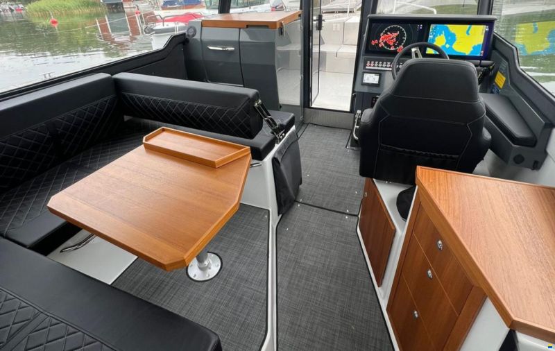 Buster Phantom Cabin