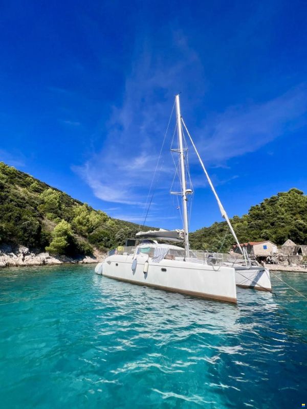Fountaine Pajot Lavezzi 40