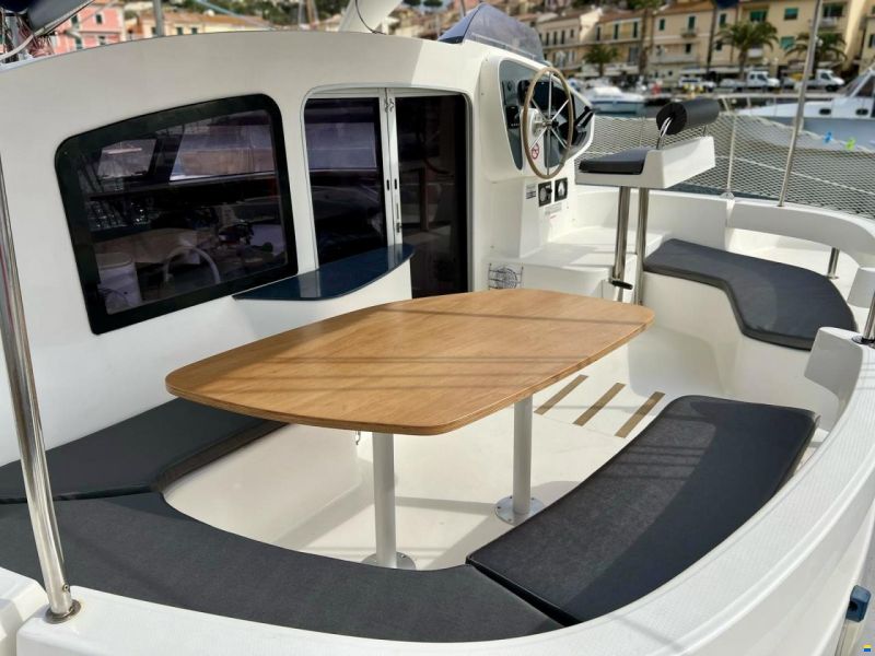 Fountaine Pajot Lavezzi 40
