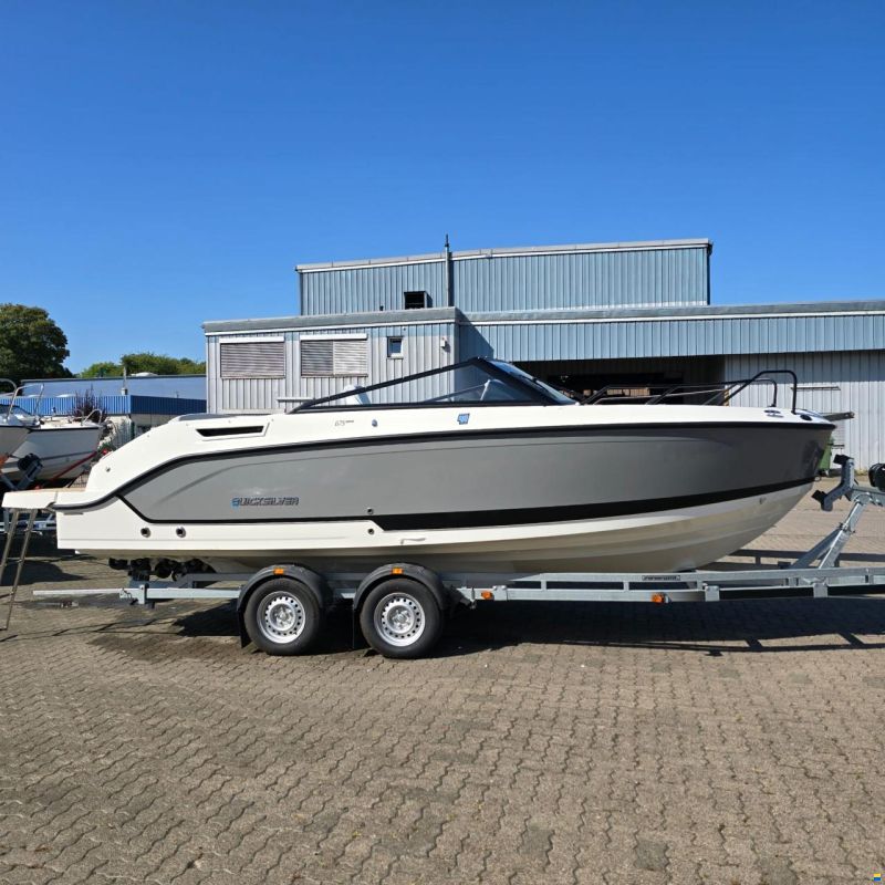 Quicksilver 675 Cruiser Deluxe Edition+Mercury F200X