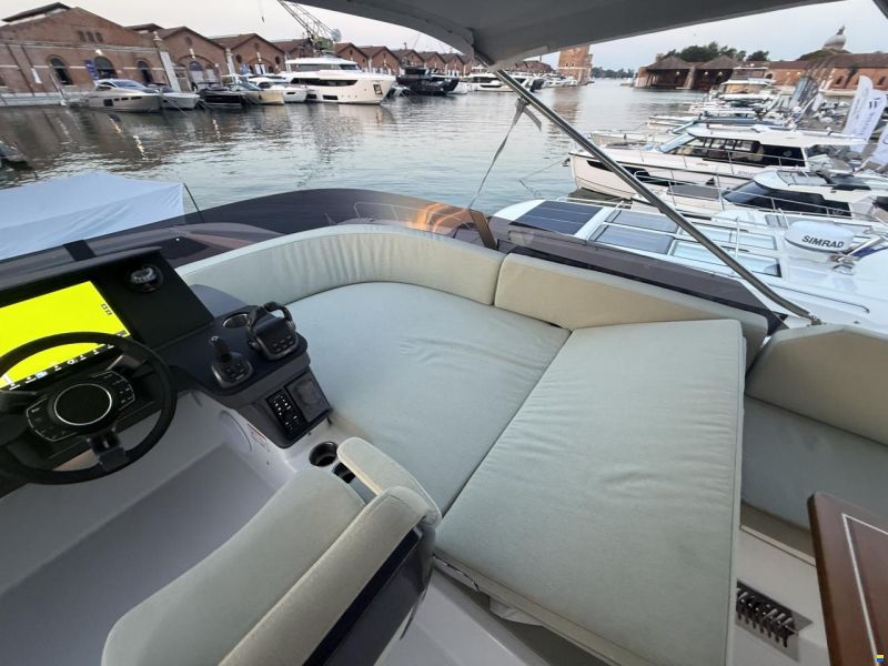 Nimbus 495 Flybridge