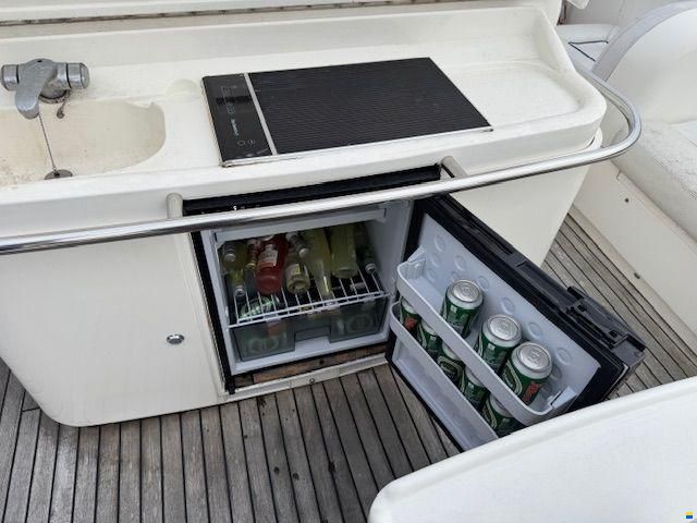 Fairline Squadron 62. BYTTE