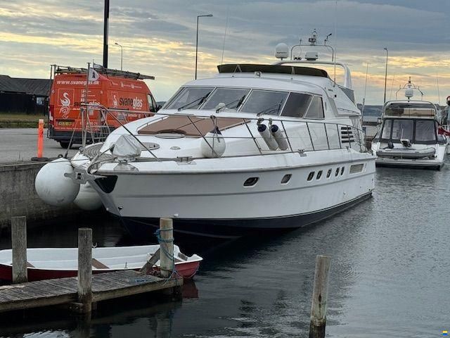 Fairline Squadron 62.  BYTTE