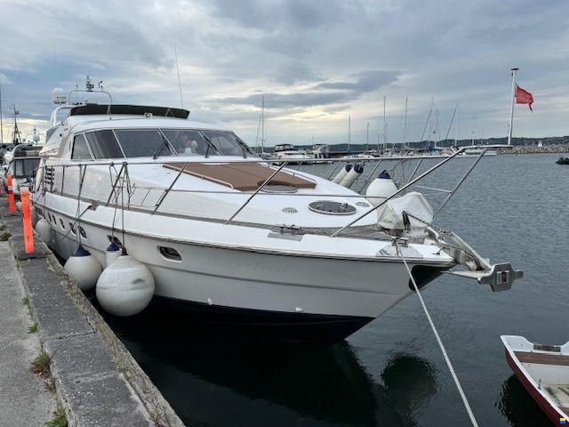 Fairline Squadron 62.  BYTTE