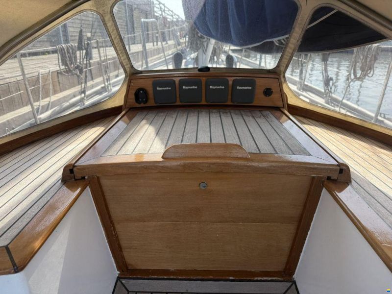 Hutting Yachts 40