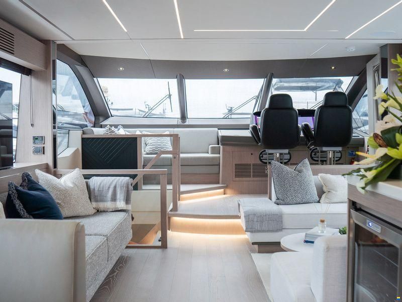 Sunseeker 76 Yacht
