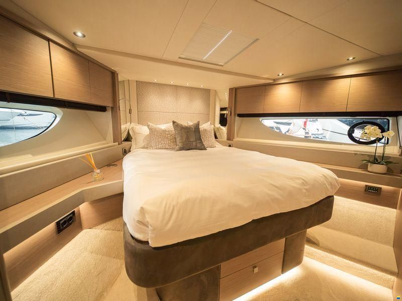 Sunseeker 76 Yacht