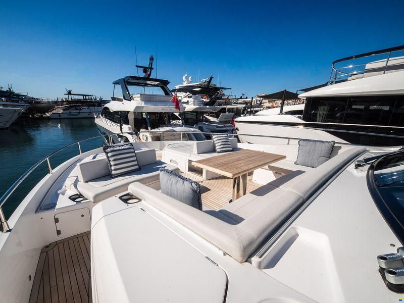 Sunseeker 76 Yacht